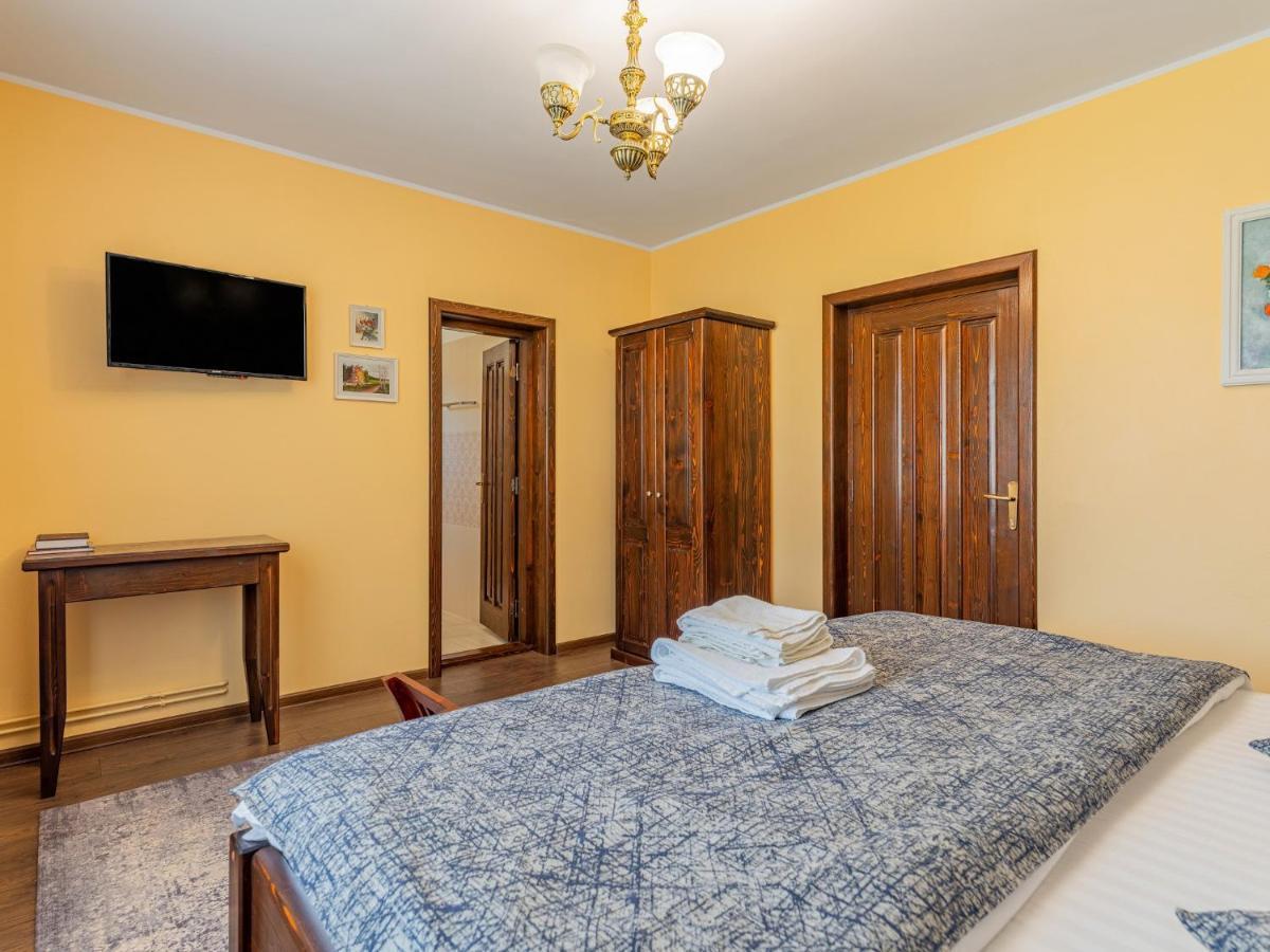 Hotel Casa Saraste Râșnov Zewnętrze zdjęcie