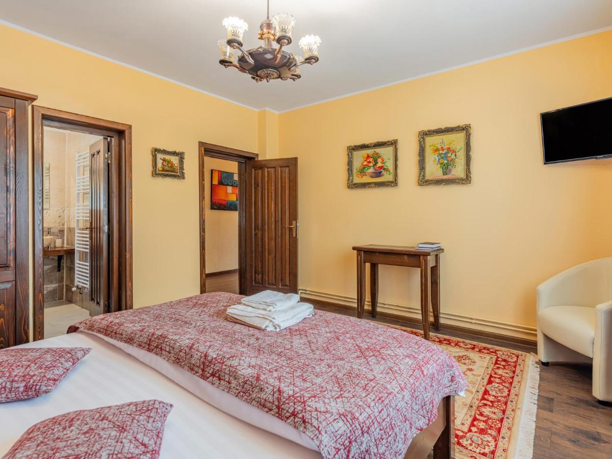 Hotel Casa Saraste Râșnov Zewnętrze zdjęcie