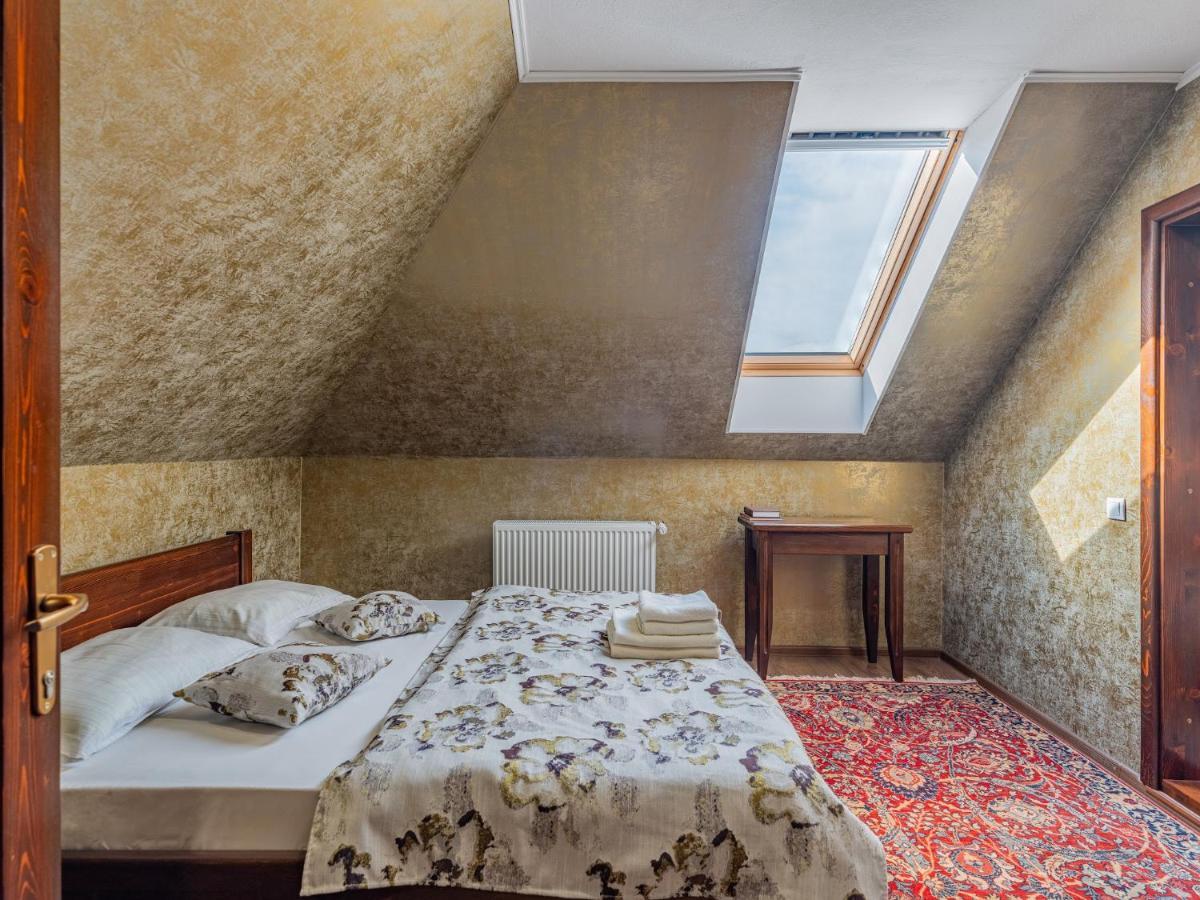Hotel Casa Saraste Râșnov Zewnętrze zdjęcie