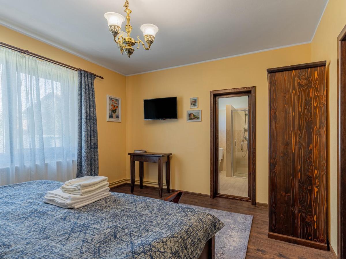 Hotel Casa Saraste Râșnov Zewnętrze zdjęcie