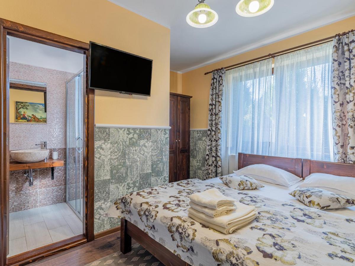 Hotel Casa Saraste Râșnov Zewnętrze zdjęcie